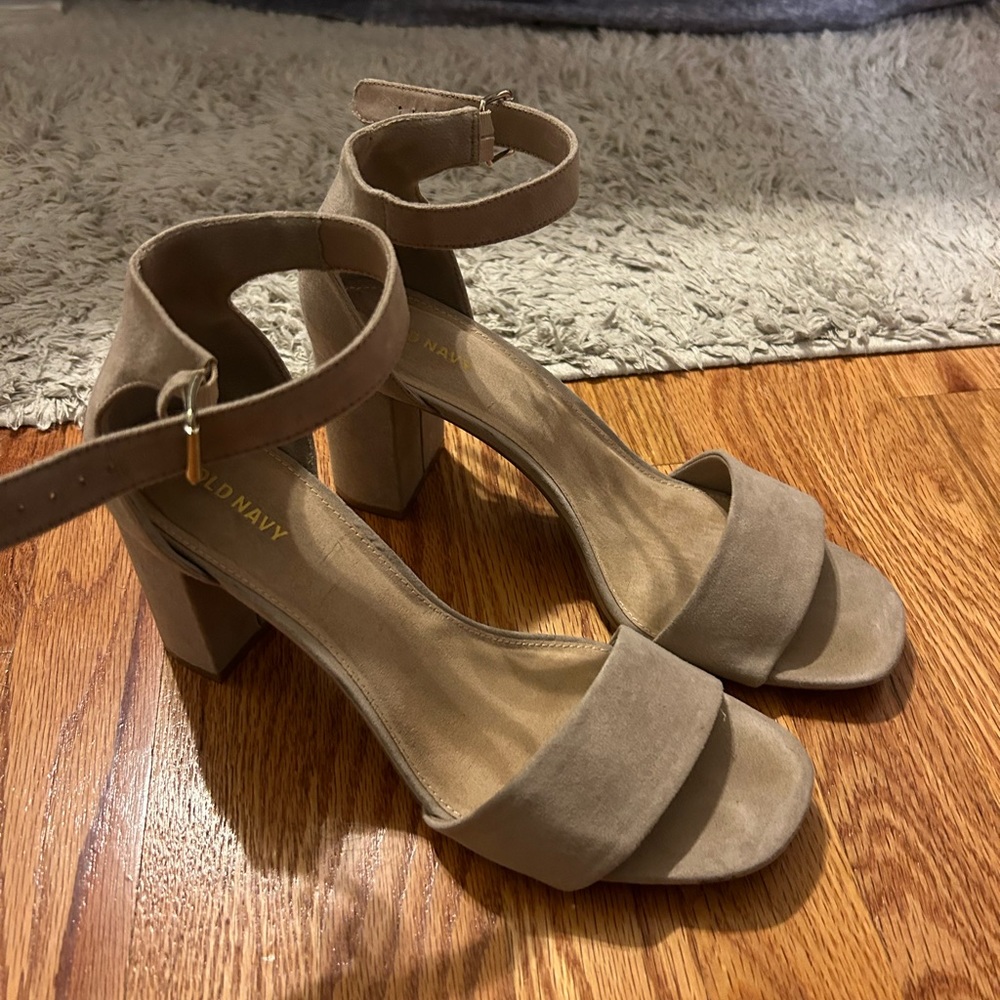 Tan heels